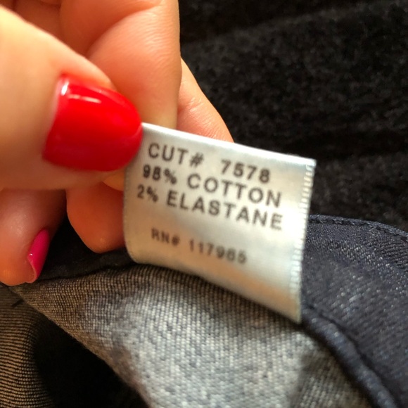 J Brand dark blue cropped/ capris with zipper. Style # 9703O216. Size 25. - Picture 8 of 8